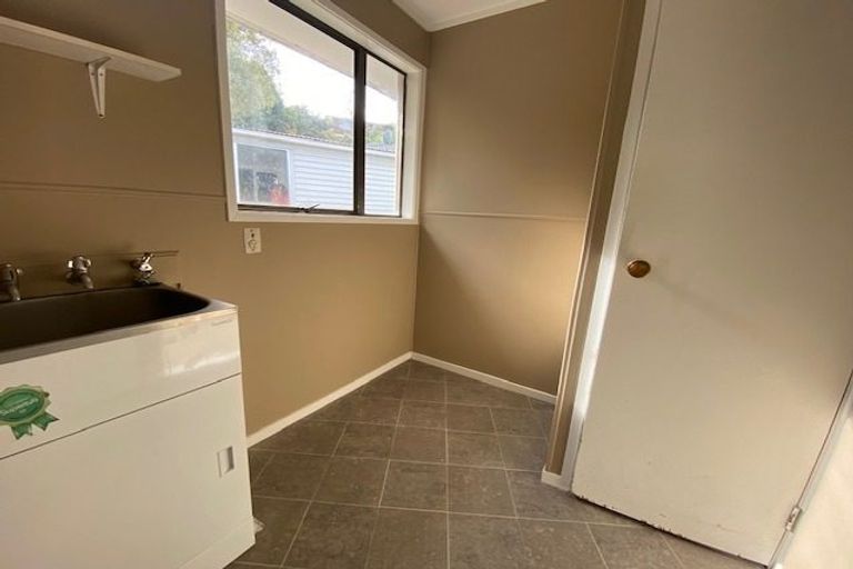 Photo of property in 15 Cottam Grove, Northcross, Auckland, 0632