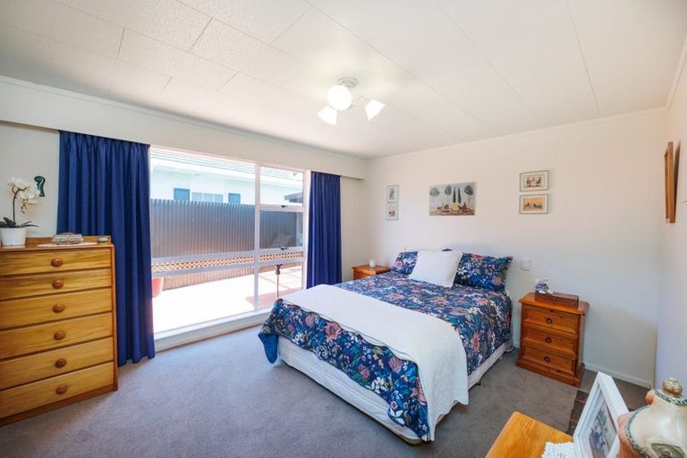 Photo of property in 17 Aintree Crescent, Awapuni, Palmerston North, 4412