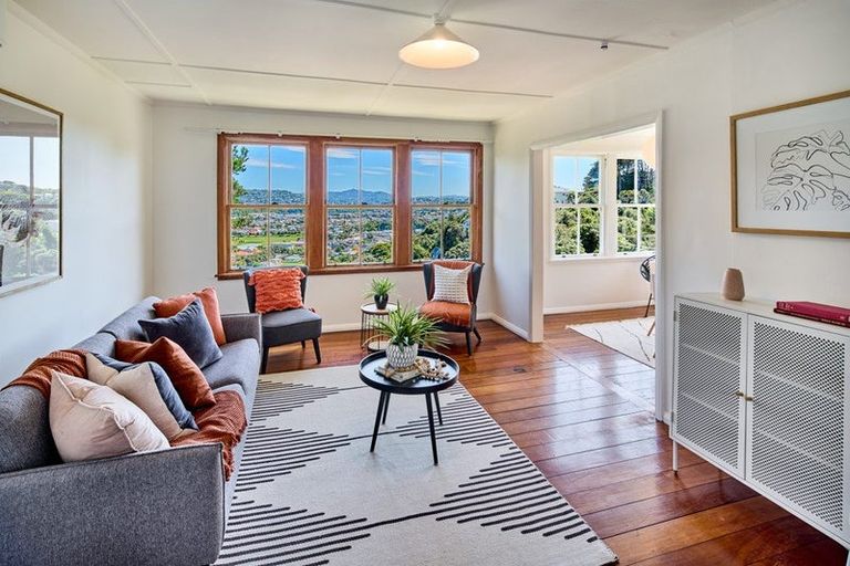 Photo of property in 106 Sidlaw Street, Strathmore Park, Wellington, 6022