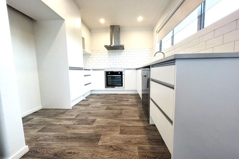 Photo of property in 17b Highlight Parade, Te Atatu South, Auckland, 0610