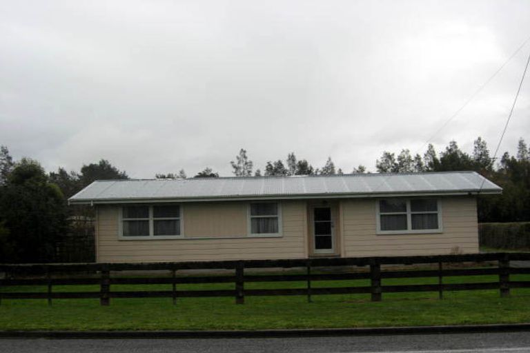 Photo of property in 460 High Street South, Carterton, 5713