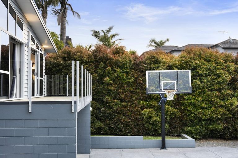 Photo of property in 9 Saint Maroun Rise, The Gardens, Auckland, 2105