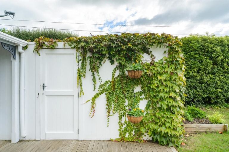 Photo of property in 30 Signal Street, Marton, 4710