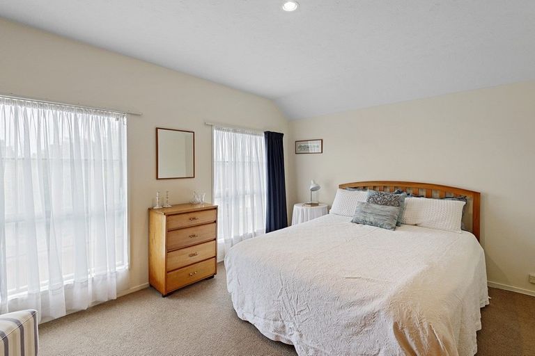 Photo of property in 21a Juniper Place, Burnside, Christchurch, 8053