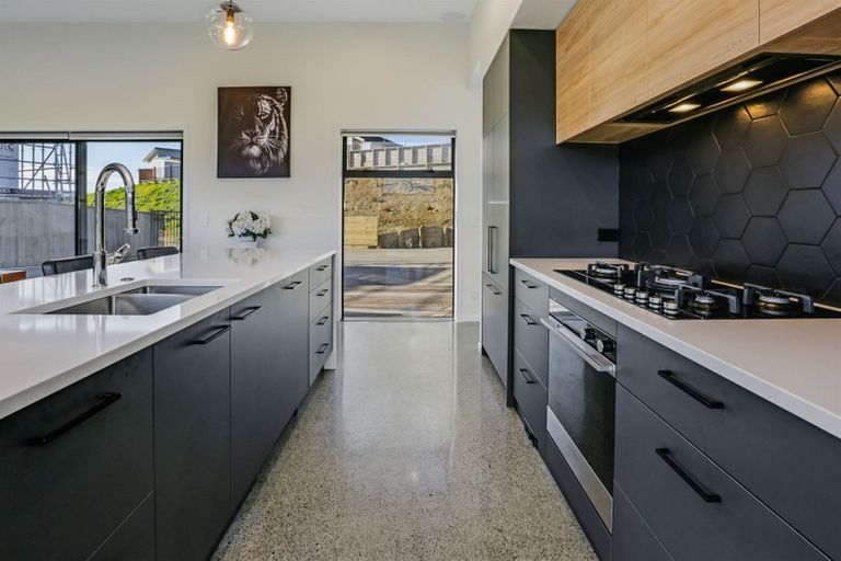 Photo of property in 20 Omaka Place, Aotea, Porirua, 5024