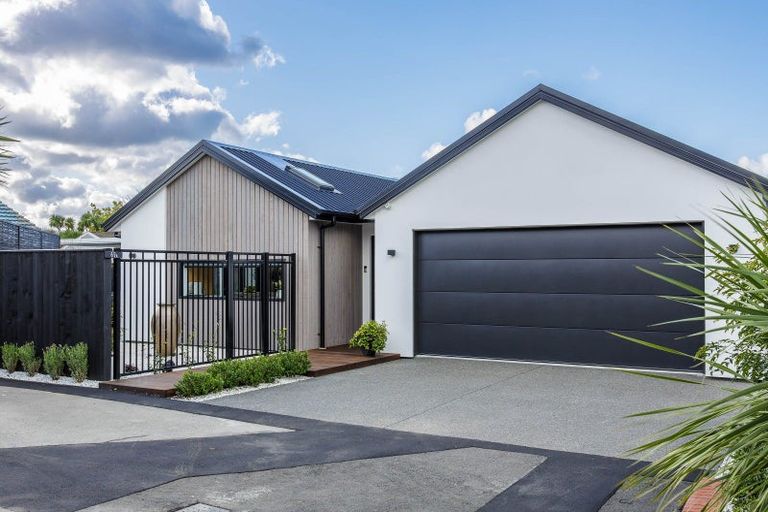 Photo of property in 69a Wai-iti Terrace, Bryndwr, Christchurch, 8052