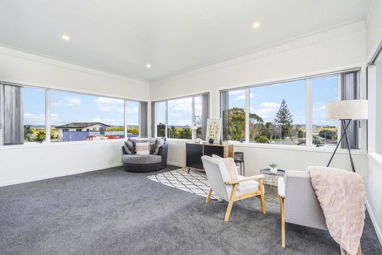 Photo of property in 76 Forest Lake Road, Forest Lake, Hamilton, 3200