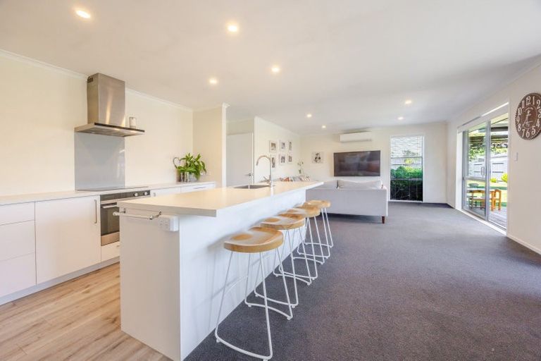 Photo of property in 20 Dee Street, Otane, 4202