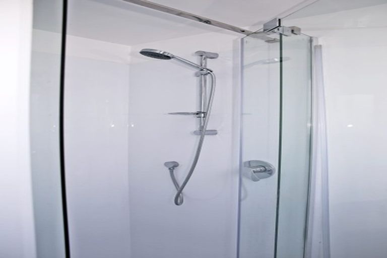 Photo of property in 1/3 Fentham Road, Hauraki, Auckland, 0622