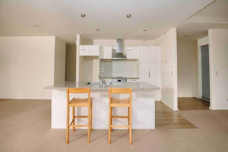 Photo of property in 7 Sunnyside Lane, Wanaka, 9305