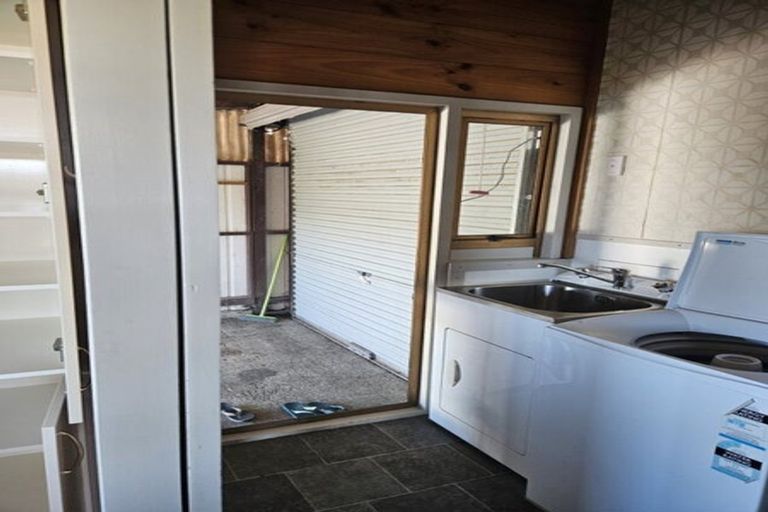 Photo of property in 33 Eskdale Road, Papakowhai, Porirua, 5024