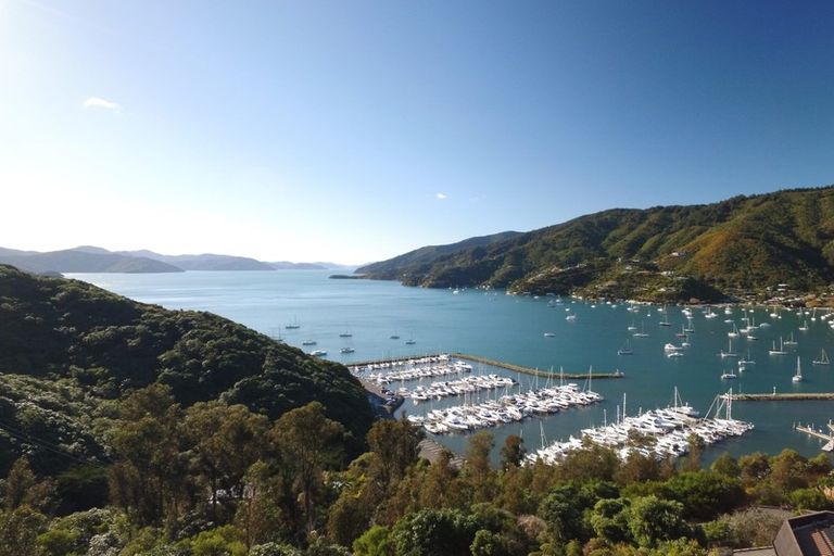 Photo of property in 43 Marina Drive, Waikawa, Picton, 7220