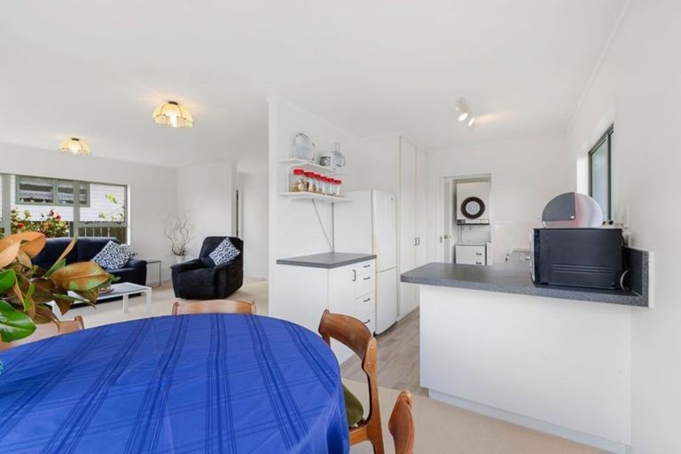 Photo of property in 2/21 Alexander Street, Papakura, 2110