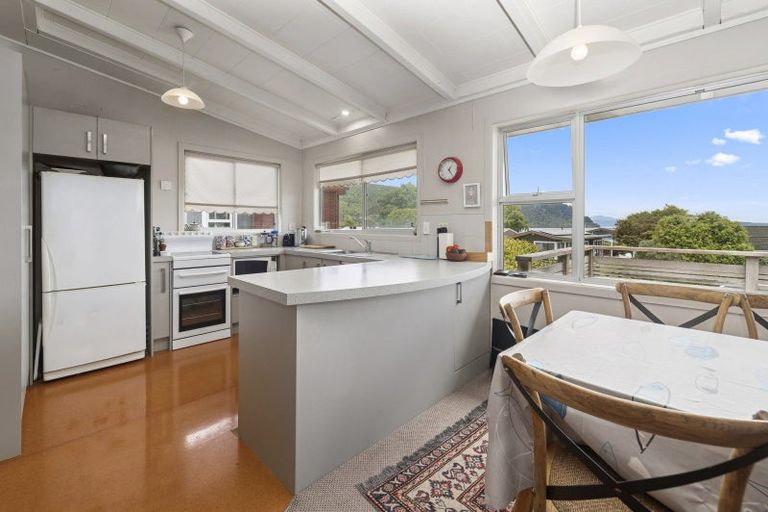 Photo of property in 11 Nisbet Terrace, Kinloch, Taupo, 3377