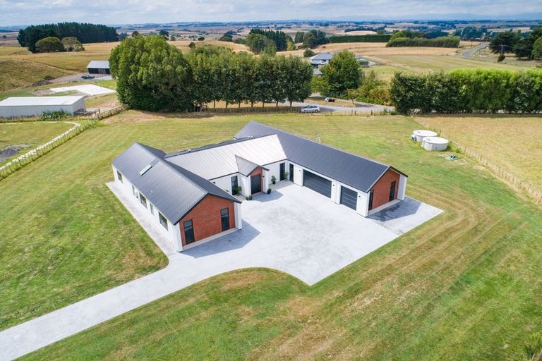 Photo of property in 11 Te Kahu Lane, Halcombe, Feilding, 4779