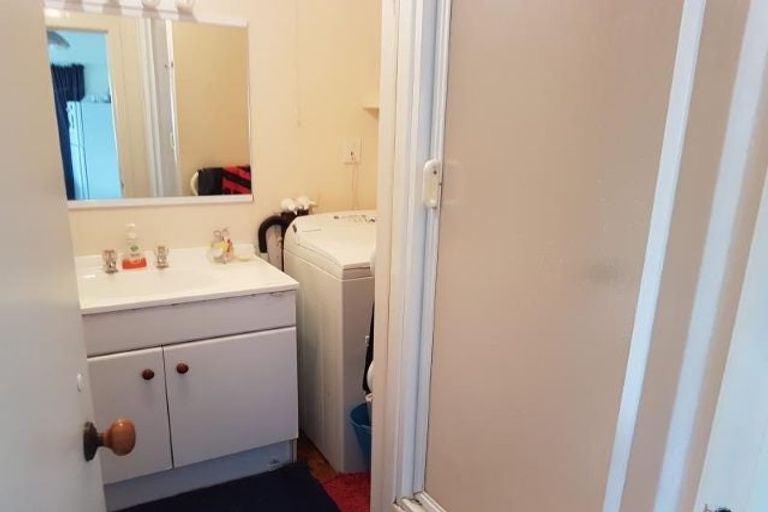 Photo of property in 8a/199 Grant Road, Thorndon, Wellington, 6011