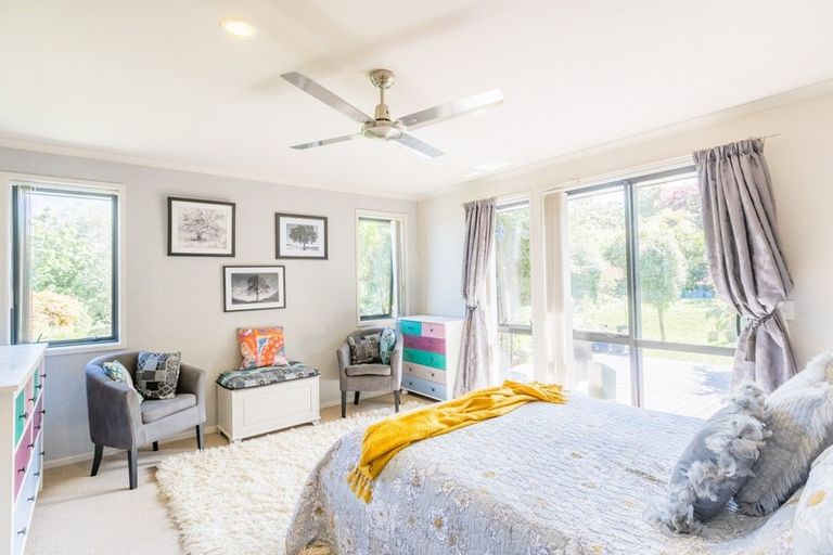 Photo of property in 11 Tauhou Place, Waikanae, 5036