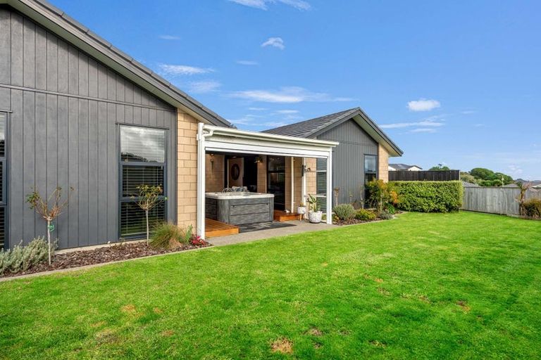 Photo of property in 45 Golf Vue Place, Castlecliff, Whanganui, 4501