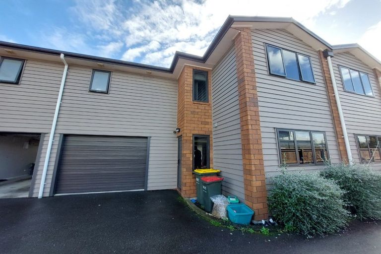Photo of property in 2/30 Willoughby Street, Whitiora, Hamilton, 3200