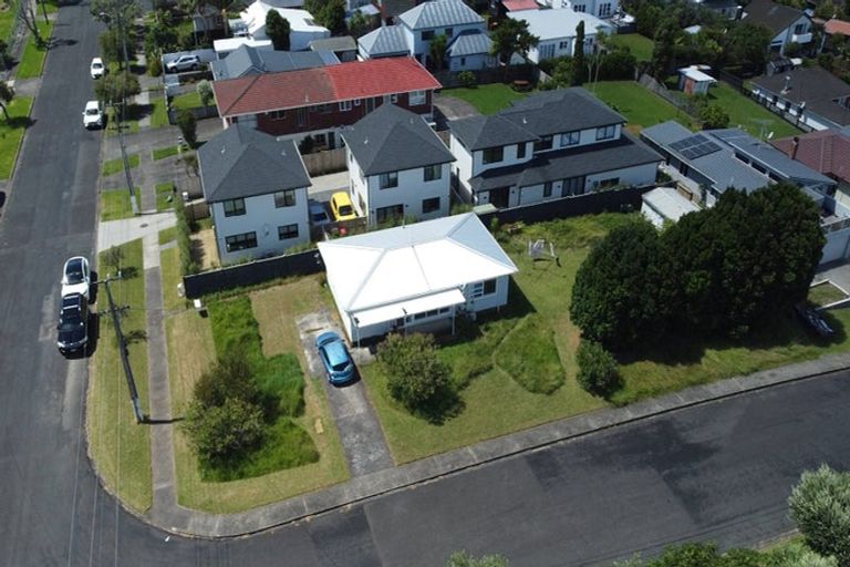 Photo of property in 106 Eversleigh Road, Belmont, Auckland, 0622