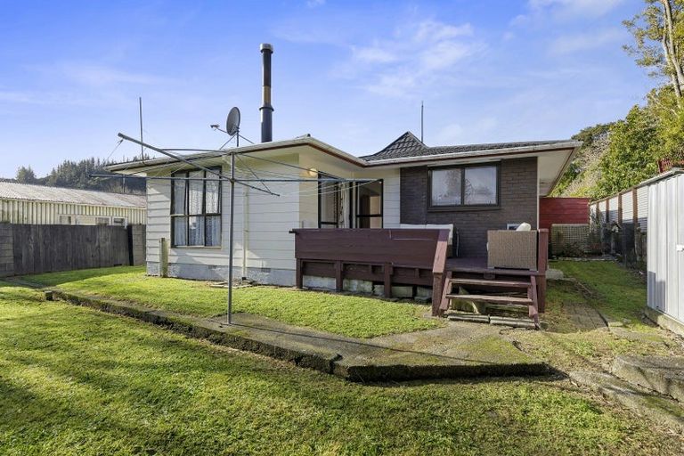 Photo of property in 2/12 Garnet Grove, Birchville, Upper Hutt, 5018