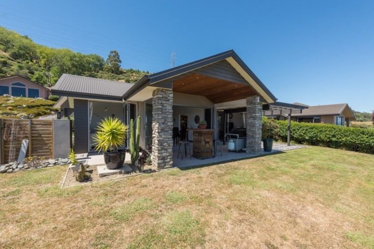 Photo of property in 4 Berkshire Place, Stoke, Nelson, 7011