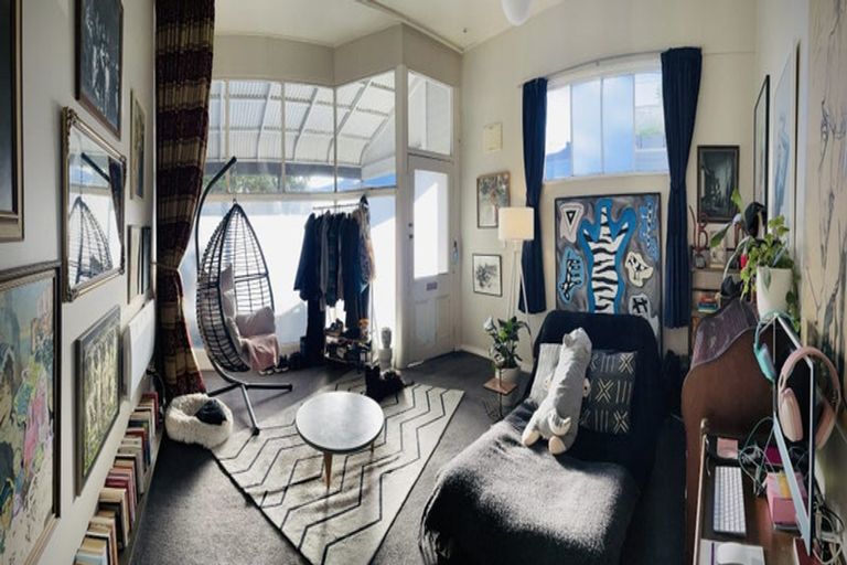 Photo of property in 39a Brougham Street, Mount Victoria, Wellington, 6011