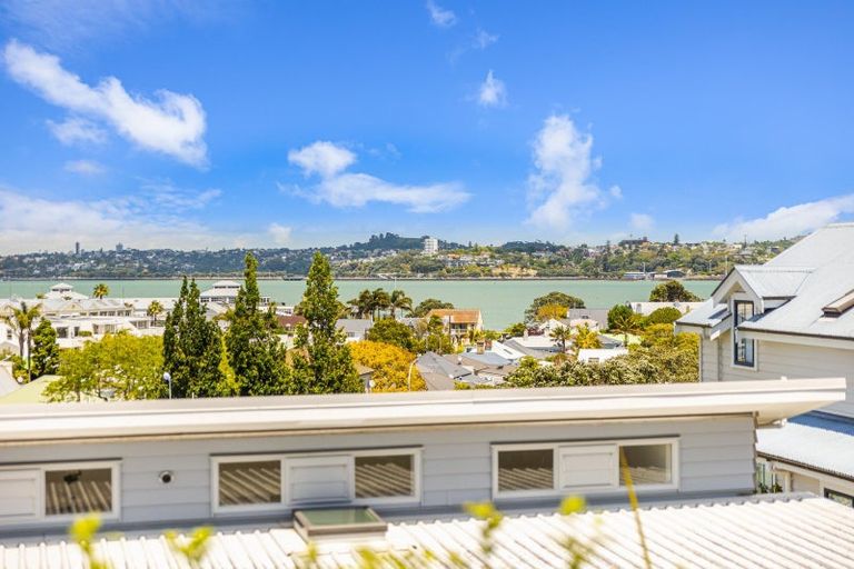 Photo of property in 2/9 Calliope Road, Devonport, Auckland, 0624
