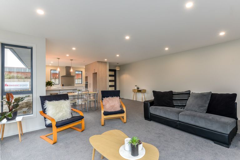 Photo of property in 7b High Street, Mosgiel, 9024