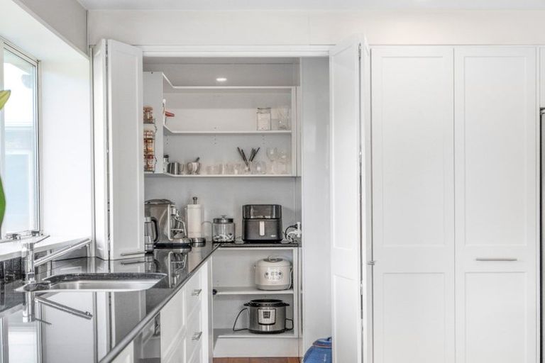 Photo of property in 86 Stanleys Road, Harewood, Christchurch, 8051