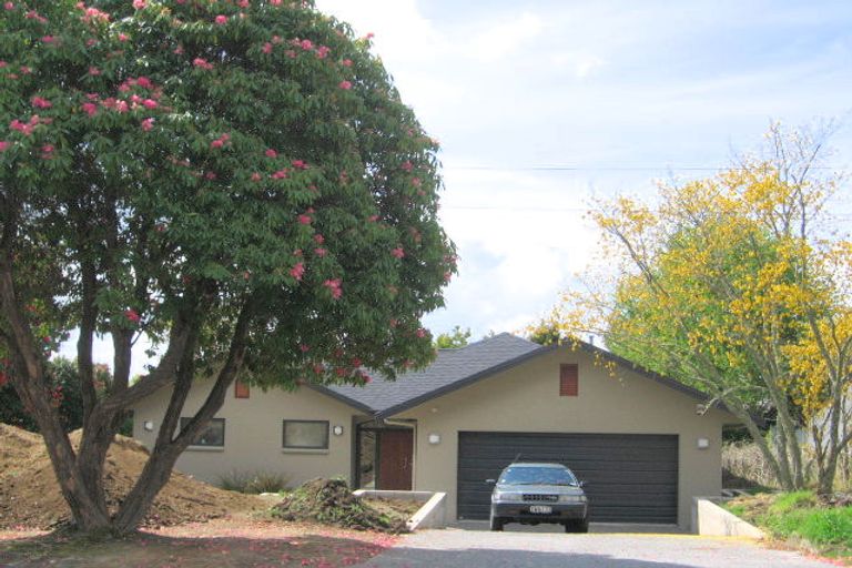 Photo of property in 14 Lewis Road, Lynmore, Rotorua, 3010