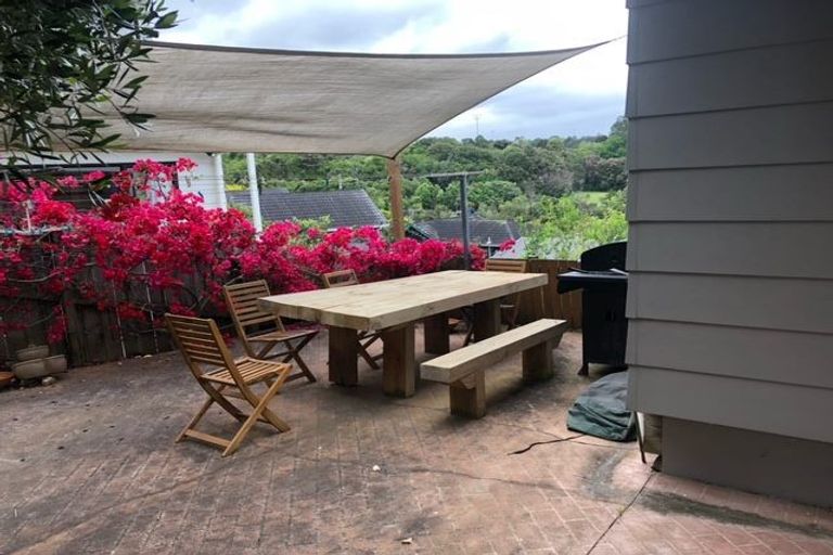 Photo of property in 2/7 Kitewao Street, Northcote, Auckland, 0627