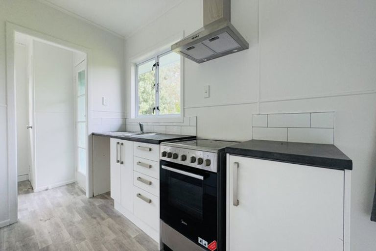 Photo of property in 12 Bittern Place, Henderson, Auckland, 0610