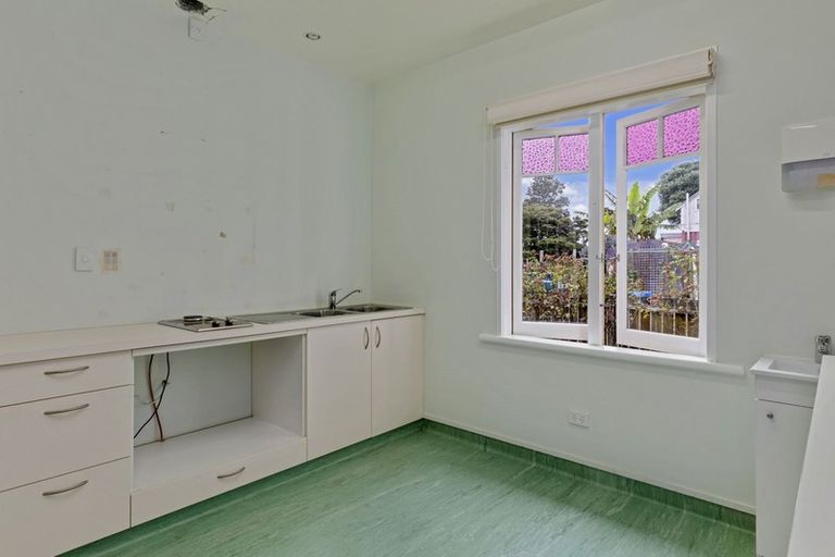 Photo of property in 930 Kahikatea Flat Road, Waitoki, Kaukapakapa, 0871