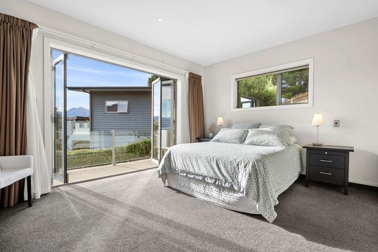 Photo of property in 12 Bovett Place, Wanaka, 9305