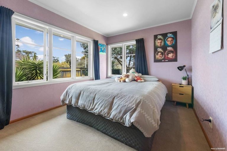 Photo of property in 31 Durham Street, Te Atatu Peninsula, Auckland, 0610