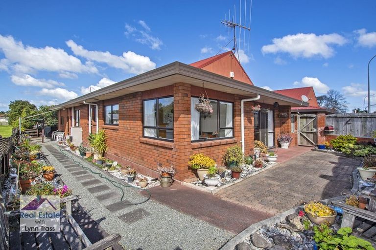 Photo of property in 2/329 Western Hills Drive, Avenues, Whangarei, 0110