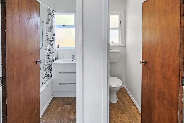 Photo of property in 15 Hunter Street, Taita, Lower Hutt, 5011