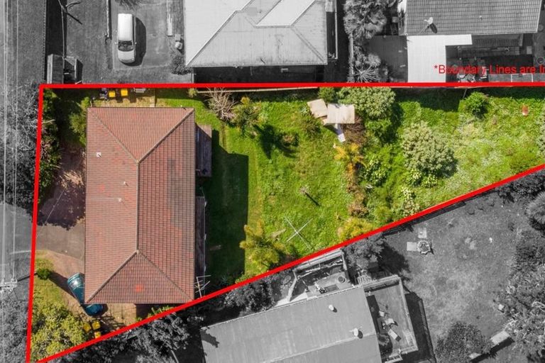 Photo of property in 1 Royal Road, Massey, Auckland, 0614