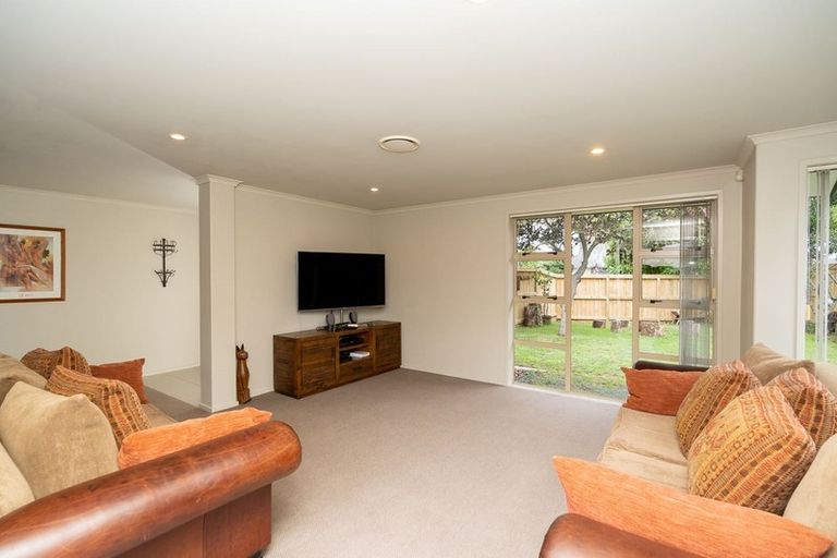 Photo of property in 54 Winchester Place, Rototuna North, Hamilton, 3210