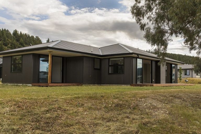 Photo of property in Luggate Park, 38 Cooper Crescent, Luggate, Cromwell, 9383