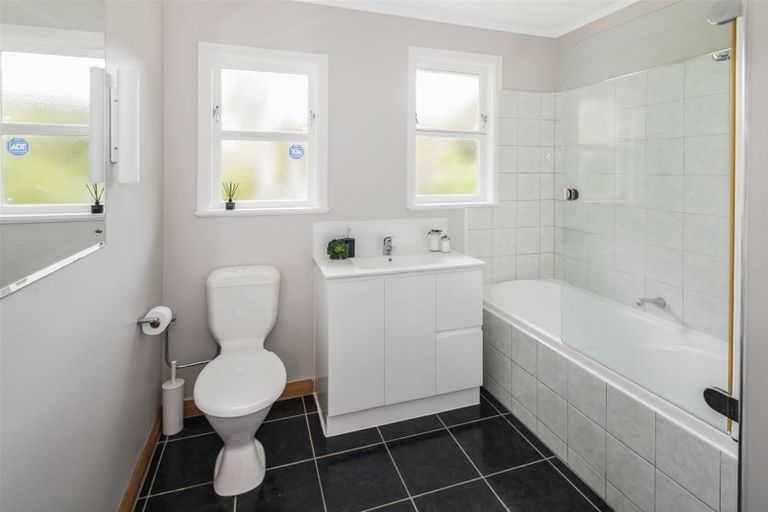 Photo of property in 61 Ohariu Road, Johnsonville, Wellington, 6037