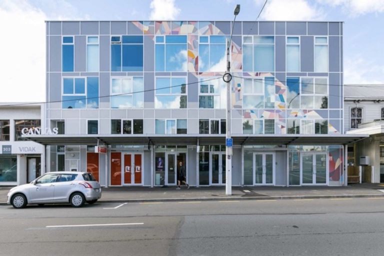 Photo of property in Canvas Apartments, 18/307 Willis Street, Te Aro, Wellington, 6011