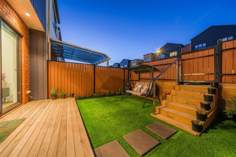 Photo of property in 4 Treeline Lane, Flat Bush, Auckland, 2019