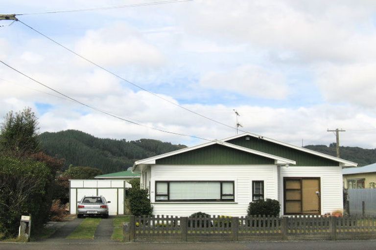 Photo of property in 61 Ararino Street, Trentham, Upper Hutt, 5018