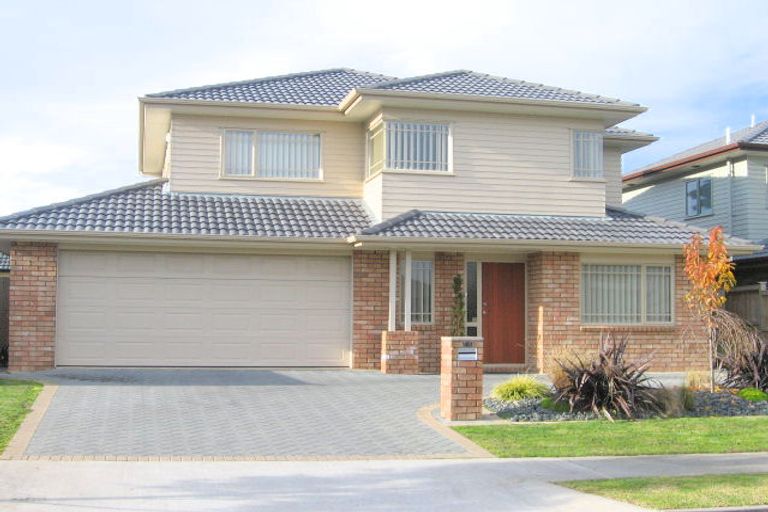 Photo of property in 14 Dalcross Drive, Flat Bush, Auckland, 2016