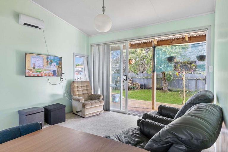 Photo of property in 1 Blake Street, Waitara, 4320