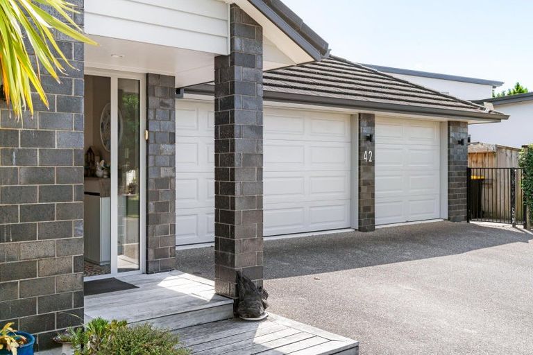 Photo of property in 42 Double Bay Road, Pyes Pa, Tauranga, 3112