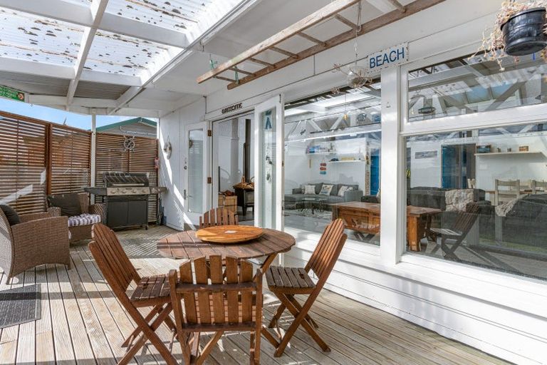 Photo of property in 2a Andresen Street, Foxton Beach, Foxton, 4815