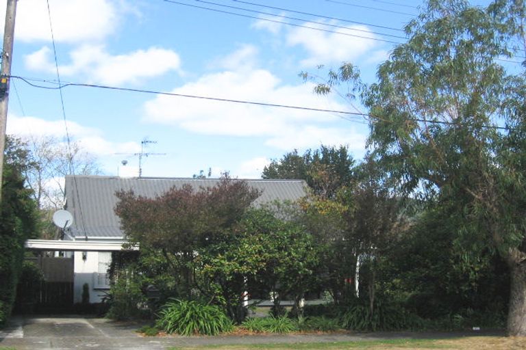 Photo of property in 14 Oak Street, Ebdentown, Upper Hutt, 5018